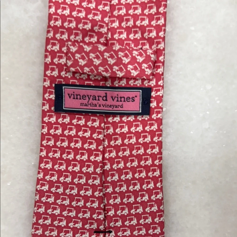Vineyard Vines this elegant